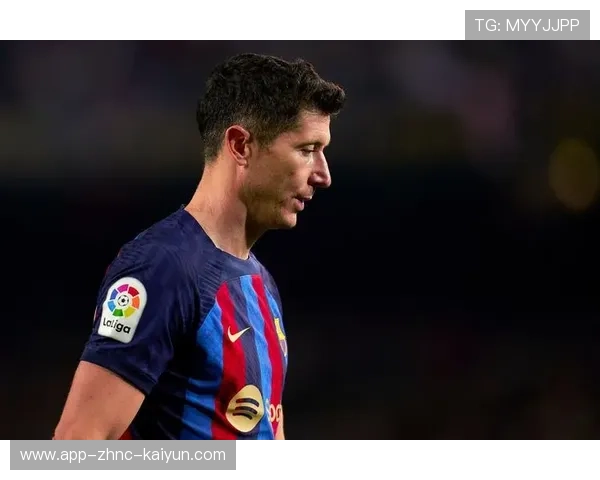 莱万沉默原因曝光？其实他也不满俱乐部操作