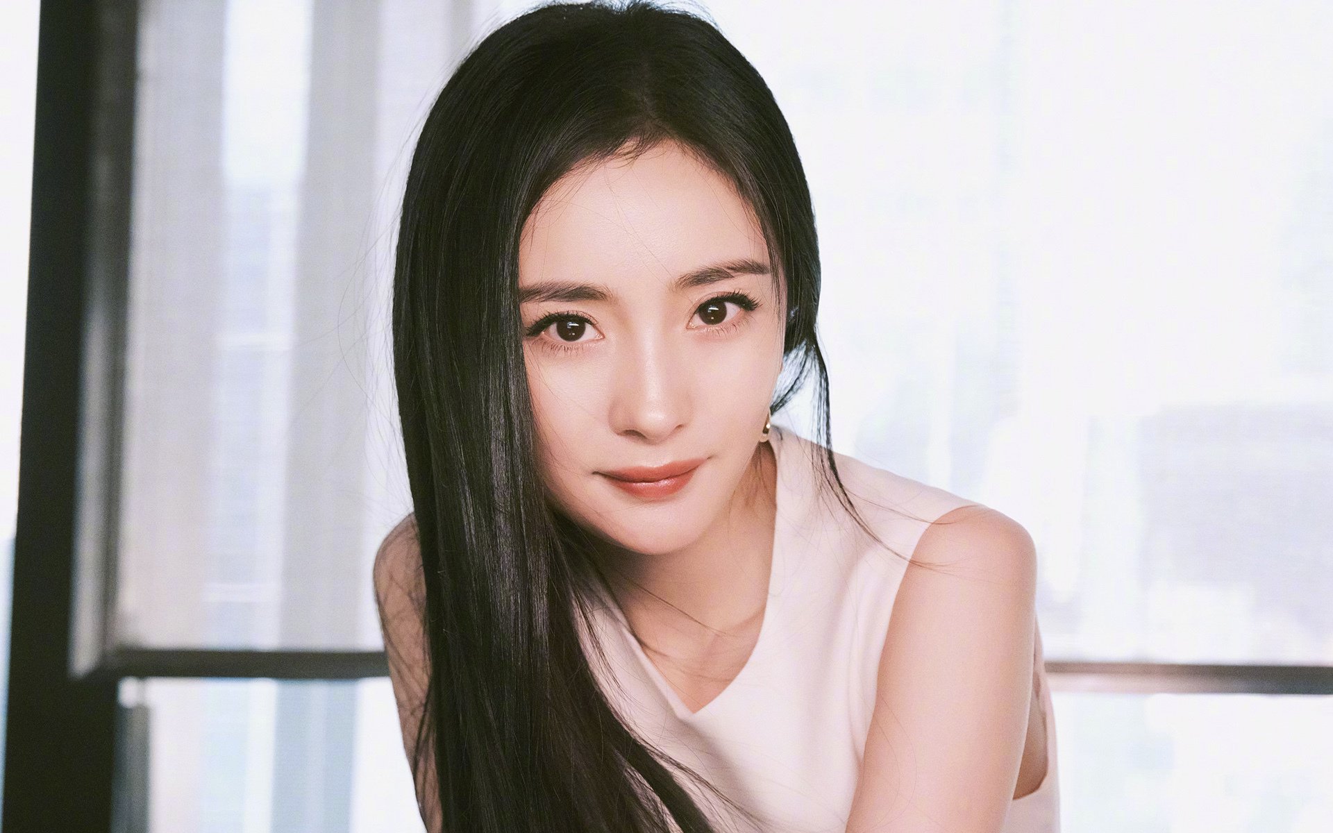 全国青少年竞技飞盘比赛火热展开,青少年热情高涨,飞盘比赛海报