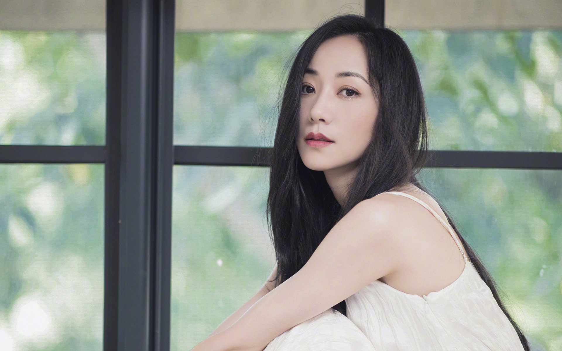 俄军精准空袭,F-16基地损失惨重,俄军现役空空导弹